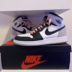 Jordan 1 Retro High Bleached Coral (GS)